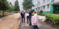 Депутат Татьяна Коняхина проверила ход благоустройства дворов - Городская Дума