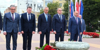Владислав Шапша: «Мы ни на миг не забываем, кто отстоял независимость нашей Родины» - Калужская неделя