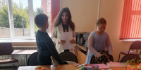 28 августа в детской библиотеке прошла весёлая квиз‑викторина «Школьный переполох».. - Администрация г. Клинцы