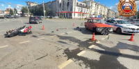 Мотоцикл и легковушка столкнулись в центре Иванова - ГТРК