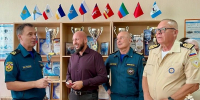 МЧС наградило Сергея Якшина, спасшего провалившихся под лед детей на Ахтубе - ИА Высота 102.0