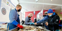 Еженедельная ярмарка «Наша рыба» продолжает работу в ТРЦ «Форум» в Мурманске, но есть нюансы - Мурманский вестник