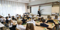 Базовые оклады севастопольских учителей увеличат почти на треть - Комсомольская Правда