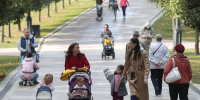 сайт семья дети коляска прогулка парк мама материнство - Государственная Дума