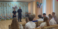 В Барнауле следователи СК и сотрудники полиции провели для воспитанников детского дома профилактическую встречу в формате викторины - Следственный комитет