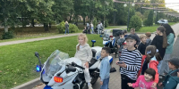 «Внимание — дети!»: Госавтоинспекция провела профилактическую встречу на детской площадке! - Газета Приозерские ведомости