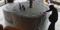 В Волжском из магазина техники воры вынесли товары на сумму более миллиона рублей - Volzsky.Ru