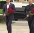 Михаил Ведерников и Александр Рогожник возложили цветы к Могиле Неизвестного Солдата в Пскове - Псковская правда