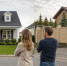 Почему в США нет заборов, а в домах ставят входные стеклянные двери. У нас же строят неприступные крепости - Prochepetsk.ru
