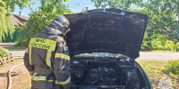 В Орле возле жилого дома полыхал припаркованный автомобиль - Орловский Вестник