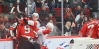 За 30 минут матча омского «Авангарда» с «Локомотивом» произошло две драки - СуперОмск
