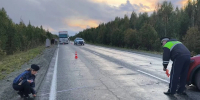 Под Ивделем из-за дождя с градом водитель Lada Granta врезался в Mazda - КП Екатеринбург