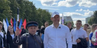 Егор Ковальчук посетил выставку ретро-автомобилей - ИА Наш Брянск.ru