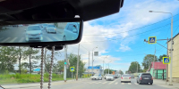 ДТП с кроссовером и хэтчбеком спровоцировало серьзную пробку в Южно-Сахалинске - фото с места - Sakhpress.Ru