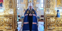 Митрополит Корнилий 30 августа совершил Божественную литургию в Михаило-Архангельском кафедральном соборе - Архангельская епархия