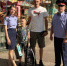 Сотрудники следственного управления поддержали сына участника СВО перед началом учебного года - Следственный комитет