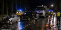 Три автомобиля столкнулись на дороге к Усть-Луге, погиб человек - SyasNews.Ru