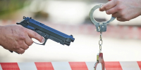 В Одинцове задержали мужчину, устроившего стрельбу из окна квартиры - Комсомольская Правда
