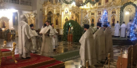 Митрополит Зиновий совершил Божественную литургию в кафедральном соборе святого праведного воина Феодора Ушакова - Саранская епархия