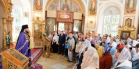 Архиепископ Подольский и Люберецкий Аксий совершил Божественную литургию в лыткаринском храме святых первоверховных апостолов Петра и Павла - Администрация г. Лыткарино
