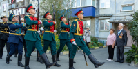 Музыка Победы: в Южно-Сахалинске проходят торжественные поздравления ветеранов Великой Отечественной войны - Администрация г.Южно-Сахалинск