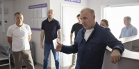 Глава Адыгеи оценил ход строительства и капремонта медучреждений в Красногвардейском районе - Советская Адыгея