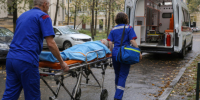 В Тихвине двое избили кочергой земляка и петербуржца - 47 новостей