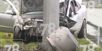Пять человек в салоне, трое в больнице: Автомобиль с подростками без прав врезался в столб в Петербурге - Online47.Ru