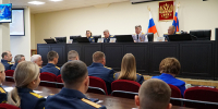 В УФСИН России по Алтайскому краю 17 выпускникам ведомственных вузов вручили первые служебные удостоверения - УФСИН по Алтайскому краю