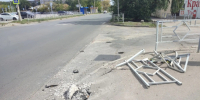 В Сызрани неизвестные снесли металлические отбойники у пешеходного перехода - КТВ-ЛУЧ