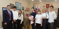 За отвагу! Участнику СВО вручили медаль. - Администрация г. Северодвинска