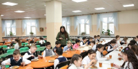 Обед по новому стандарту: как финансируется бесплатное питание школьников Мирнинского района. - Управление образования
