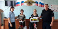 Курманаевские полицейские приняли участие в акции «Помоги пойти учиться» - ОМВД Курманаевского района 