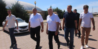 Готовность спортивных объектов Ейского района к новому учебному году оценил депутат Госдумы Николай Долуда - Приазовские степи