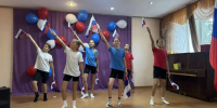 В санатории «Юность» отметили День Государственного флага России - Детский санаторий Юность