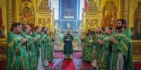Начальник ГУФСИН Сергей Мороз принял участие в праздничном молебне в Николо-Угрешском ставропигиальном мужском монастыре - УФСИН по г. Москве