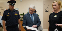 Росгвардейцы в составе межведомственной комиссии проверили обеспечение безопасности в школах Курска - Росгвардия