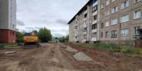 Дворы благоустраивают в округах иркутских депутатов Красноштановой и Жучковой - Baikal24.Ru