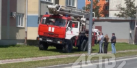 В Южно-Сахалинске оперативные службы съехались к многоэтажке - причины неизвестны - News.Astv.Ru