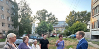 Александр Молотов встретился с активистами МКД на ул. Матросова, 7а - Справедливая Россия