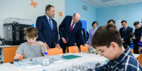 Евгений Солнцев 1 сентября поздравил учеников Политехнического лицея - Yuzh-Ural.Ru