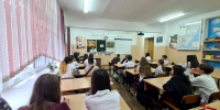 Росгвардейцы во Владивостоке провели для учеников подшефной школы акцию «Бегущая книга» - Росгвардия