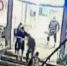 В Москве задержали мужчину, избившего пенсионера сковородой в магазине - M24.Ru