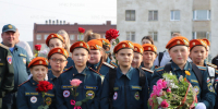Сотрудники МЧС Рoссии пoздравили кадетов с Днем знаний - МЧС Магаданской области
