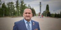 Депутат Калинин поздравил жителей Саратовской области с Днем Знаний - Газета Репортер