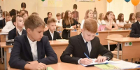 В Оренбурге 1 сентября за парты сели 76 тысяч ребят - ProOren.Ru