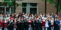 В Оренбуржье в День знаний торжественные линейки посетили участники СВО - Газета Илецкая Защита