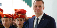 Роман Бусаргин поздравил учащихся и педагогов с Днем знаний - Единая Россия