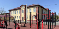 Валентин Коновалов по видеосвязи открыл школу в ЛНР после капитального ремонта. - Газета Хакасия