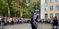 Торжественная линейка в честь Дня знаний прошла в великолукской гимназии - Luki.Ru
